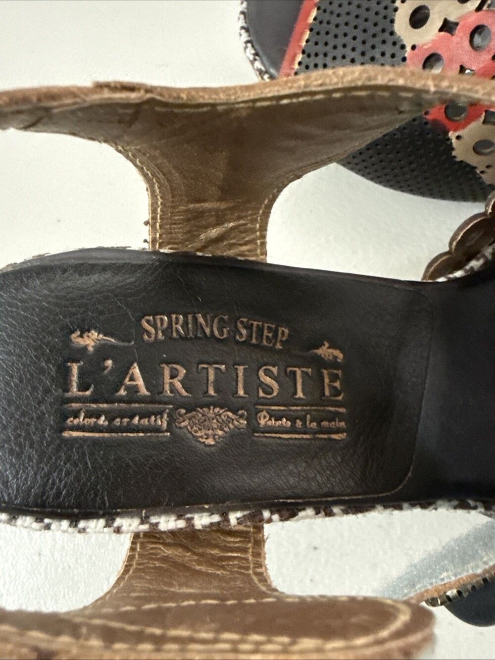L'Artiste Jive BM Sandals Size 7.5-8 Euro 38 Black Red Tan Boho Retro - Picture 12 of 16